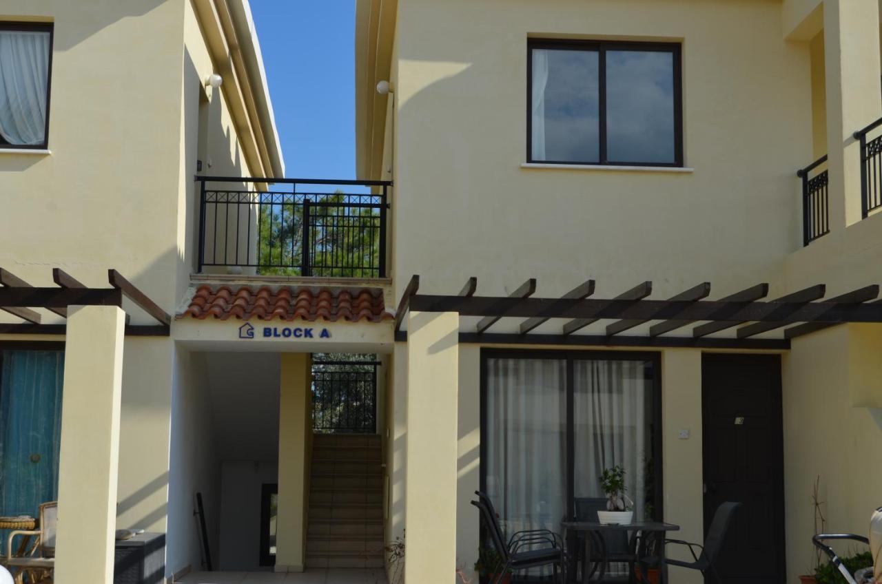 Faros Beach Apartment A102 Pafos Exterior foto